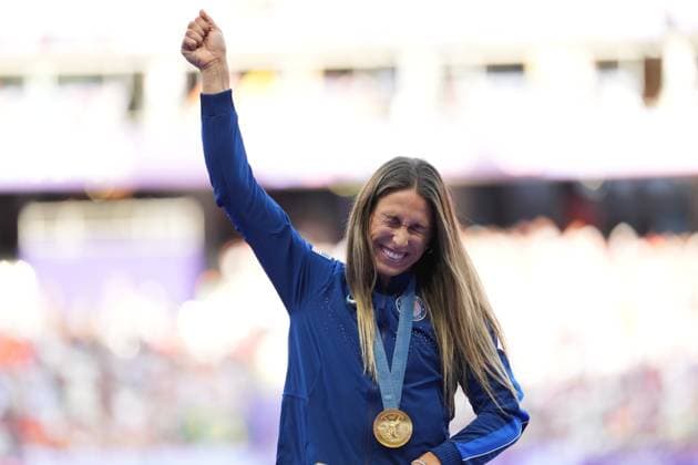 Sport Bilder des Tages Valarie Allman of USA (Women s Discus) with the gold medal Paris 2024 Olympic Games, Olympische Spiele, Olympia, OS Day Eleven, Paris, France - 06 Aug 2024  Copyright: xDavexWinter Shutterstockx 14621709cg