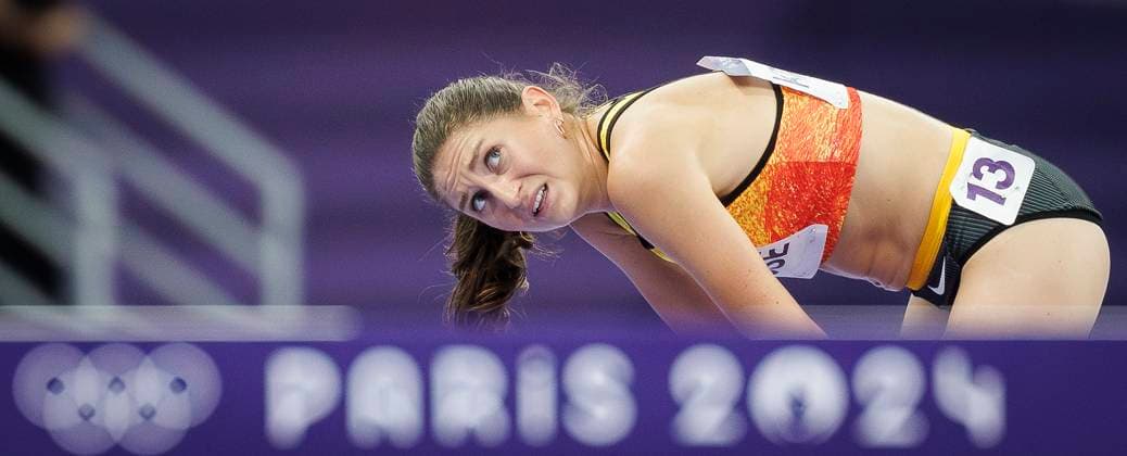 Sport Themen der Woche KW32 Sport Bilder des Tages Olympische Spiele (Leichtathletik); Paris, 06.08.2024 Gesa Felicitas Krause (Silvesterlauf Trier GER) nach den 3000m Hindernis (Finale); Olympische Spiele (Leichtathletik) am 06.08.2024 im Stade de France in Paris (Frankreich). *** Olympic Games Athletics Paris, 06 08 2024 Gesa Felicitas Krause Silvesterlauf Trier GER after the 3000m steeplechase final Olympic Games Athletics on 06 08 2024 at the Stade de France in Paris France Copyright: xBEAUTIFULxSPORTS AxelxKohringx