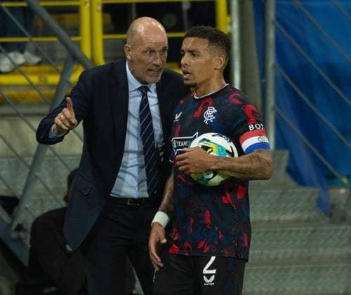 Rangers Manager Philippe Clement gives instructions to captain James Tavernier during UEFA Champions League Third Round Qualifying match at Arena Lublin. Dynamo Kyiv v Rangers, UEFA Champions League 3rd Qualifying Round, Football, Arena Lublin, Lublin, Poland - 06 Aug 2024  Copyright: xLukexNickerson RangersxFC Shutterstockx 14623393du