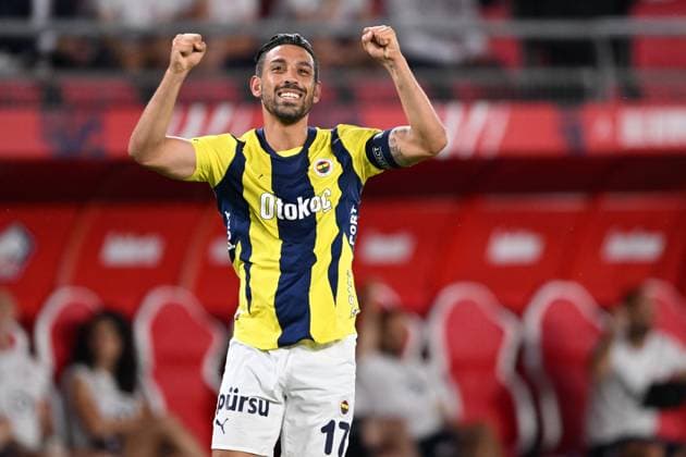 VALENCIENNES - Irfan Can Kahveci of Fenerbahce SK celebrates his goal during the UEFA Champions League third qualifying round between Lille OSC and Fenerbahce SK at Stade du Hainaut on August 6, 2024 in Valenciennes, France. ANP Hollandse Hoogte UEFA Champions League, Third qualifying round, 1st leg 2024 25 xVIxANPxSportx xGerritxvanxKeulenxIVx 505340322 originalFilename: 505340322.jpg