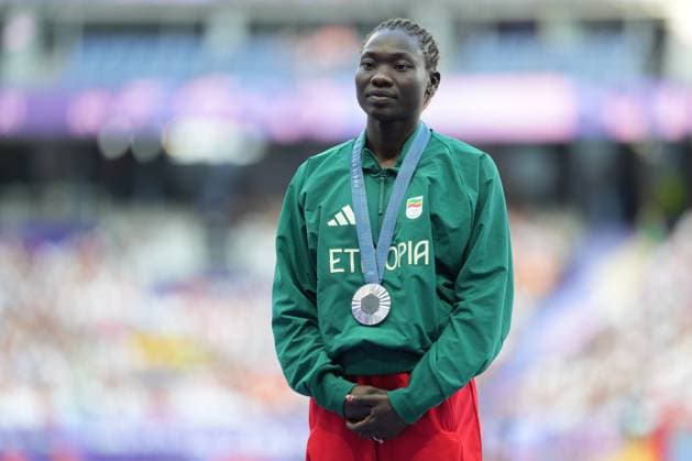 Tsige Duguma of Ethiopia (Women s 800m) with her silver medal Paris 2024 Olympic Games, Olympische Spiele, Olympia, OS Day Eleven, Paris, France - 06 Aug 2024  Copyright: xDavexWinter Shutterstockx 14621709la
