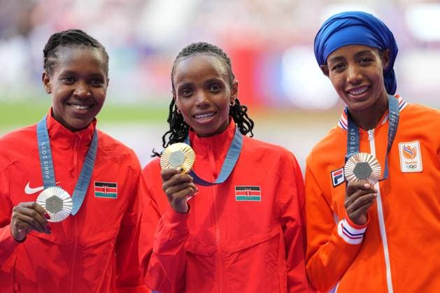 Medalists from the Women s 5000m, Faith Kipyegon of Kenya with the bronze, Beatrice Chebet of Kenya with the gold and Sifan Hassan of Netherlands with the bronze Paris 2024 Olympic Games, Olympische Spiele, Olympia, OS Day Eleven, Paris, France - 06 Aug 2024  Copyright: xDavexWinter Shutterstockx 14621709ls