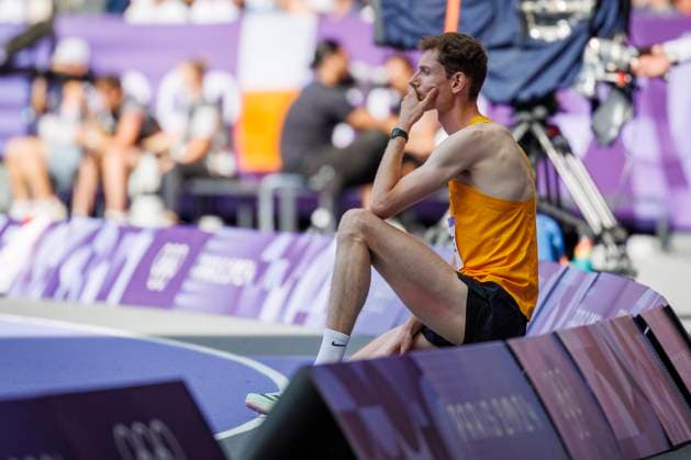 Sport Themen der Woche KW32 Sport Bilder des Tages Olympische Spiele (Leichtathletik); Paris, 07.08.2024 Ausgeschieden ohne gültigen Versuch: Tobias Potye (LG Stadtwerke München GER) während der Qualifikation, Hochsprung, high jump, Maenner; Olympische Spiele (Leichtathletik) am 07.08.2024 im Stade de France in Paris (Frankreich). *** Olympic Games Athletics Paris, 07 08 2024 Eliminated without a valid attempt Tobias Potye LG Stadtwerke München GER during the qualification, high jump, high jump, men Olympic Games Athletics on 07 08 2024 at the Stade de France in Paris France Copyright: xBEAUTIFULxSPORTS AxelxKohringx