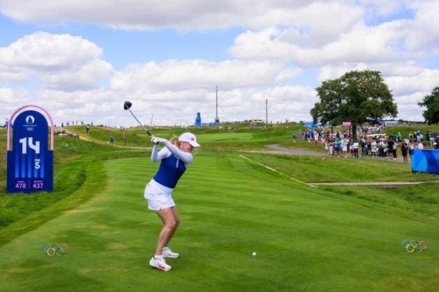 240807 Celine Borge of Norway tees off in women s individual golf round 1 during day 12 of the Paris 2024 Olympic Games, Olympische Spiele, Olympia, OS on August 7, 2024 in Paris. Photo: Ludvig Thunman BILDBYRAN kod LT LT0662 golf olympic games olympics os ol olympiska spel olympiske leker paris 2024 paris-os paris-ol 12 bbeng Copyright: LUDVIGxTHUNMAN BB240807LT045