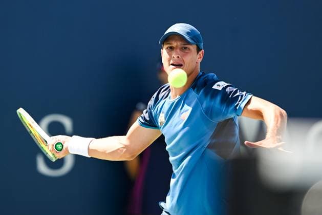 MONTREAL, QC - AUGUST 07: Luciano Darderi (ITA) returns the ball during a first round match at ATP, Tennis Herren National Bank Open on August 07, 2024 at IGA Stadium in Montreal, QC (Photo by David Kirouac Icon Sportswire) TENNIS: AUG 07 National Bank Open EDITORIAL USE ONLY Icon240807004