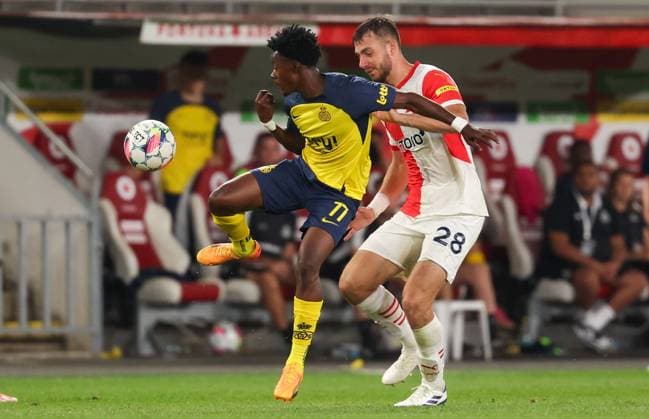 Union s Mohammed Fuseini and Slavia Prague s Filip Prebsl fight for the ball during a game between Czech SK Slavia Prague and Belgian soccer team Union Saint-Gilloise in Prague, Czech Republic, on Wednesday 07 August 2024, a first leg game in the third qualifying round for the UEFA Champions League competition. VIRGINIExLEFOUR  x98017369x