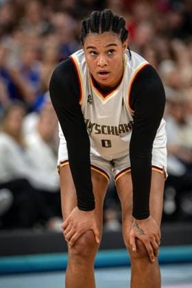 Olympische Spiele Paris 2024 Basketball Paris 07.08.2024 Viertelfinale Frauen Damen Deutschland (GER) - Frankreich (FRA) Satou Sabally (Deutschland, No.00)