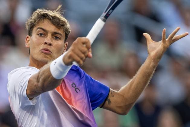 August 7, 2024, Montreal, Quebec, Canada: Close up of FLAVIO COBOLLI from Italia in first set against Felix Auger-Aliassime from Canada in first round of Canadian Open at IGA Stadium in Montreal, Quebec, Canada Montreal Canada - ZUMAl189 20240807_zsp_l189_054 Copyright: xYannickxLegarex