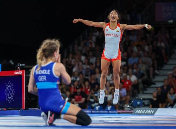 Bilder des Jahres 2024, Sport 08 August Sport Themen der Woche KW32 Sport Bilder des Tages August 7, 2024, Paris, Ile de France, France: Lucia Yamileth Yepez Guzman (ECU) defeats Annika Wendle (GER) in a womenÃ¢â‚¬â ¢s freestyle wrestling 53kg semifinal at the Champ-de-Mars Arena during the 2024 Paris Olympics on Wednesday August 7, 2024 in Paris. Paris France - ZUMAj89_ 20240807_oly_j89_010 Copyright: xPaulxKitagaki,xJr.x