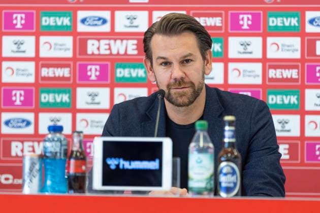 1. FC Köln, Pressekonferenz; 08.08.2024 Thomas Kessler (Leiter Lizenzfußball) bei der Pressekonferenz des 1. FC Köln vor dem Spiel gegen die SV Elversberg, am 08.08.2024, Geissbockheim, Köln DFL regulations prohibit any use of photographs as image sequences and or quasi-video