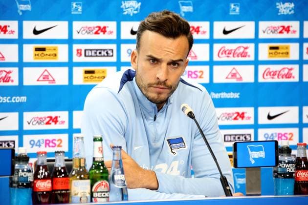 DEU, DFL, 2. FBL, Hertha BSC PK, 08.08.2024, Hertha-Geschaeftsstelle, Berlin, DEU, DFL, 2. FBL, Hertha BSC PK, im Bild Haris Tabakovic (Hertha BSC Berlin 25) DFL - regulations prohibit any use of Photographs as image sequences and or quasi-video Foto: Juergen Engler nordphoto GmbH