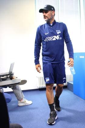 DEU, DFL, 2. FBL, Hertha BSC PK, 08.08.2024, Hertha-Geschaeftsstelle, Berlin, DEU, DFL, 2. FBL, Hertha BSC PK, im Bild Cheftrainer Cristian Fiel (Hertha BSC Berlin) DFL - regulations prohibit any use of Photographs as image sequences and or quasi-video Foto: Juergen Engler nordphoto GmbH