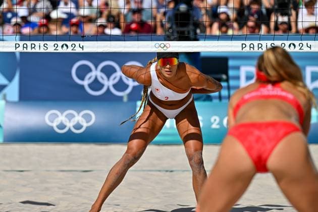Olympische Spiele Beach volleyball, Beachvolleyball ; Paris 08.08.2024 Halbfinale, Frauen, SUI_CAN, Brandie Wilkerson (2, CAN), Copyright: xBEAUTIFULxSPORTS TomxBlochx