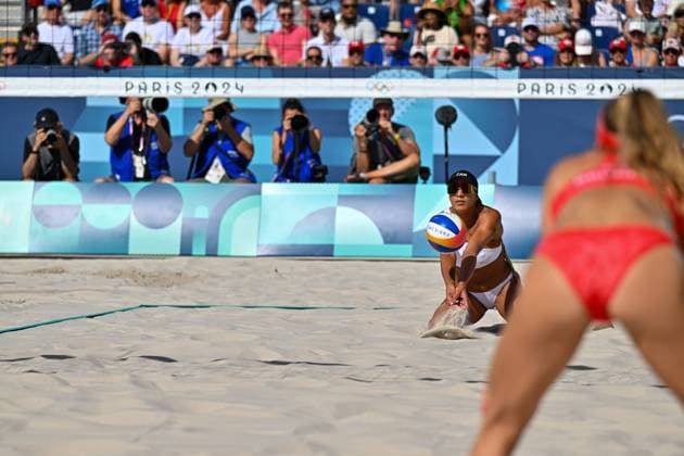 Olympische Spiele Beach volleyball, Beachvolleyball ; Paris 08.08.2024 Halbfinale, Frauen, SUI_CAN, Brandie Wilkerson (2, CAN), photographers Copyright: xBEAUTIFULxSPORTS TomxBlochx