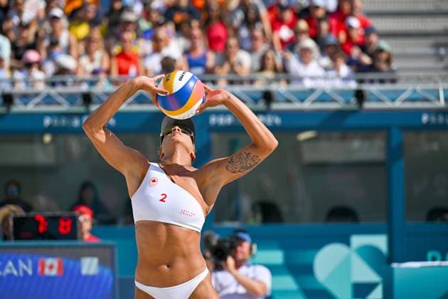 Olympische Spiele Beach volleyball, Beachvolleyball ; Paris 08.08.2024 Halbfinale, Frauen, SUI_CAN, Brandie Wilkerson (2, CAN), Copyright: xBEAUTIFULxSPORTS TomxBlochx