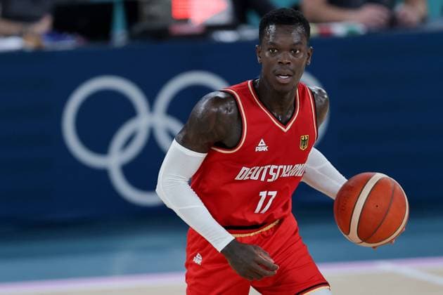 Dennis Schröder (Deutschland 17) Basketball, Herren Halbfinale : Frankreich - Deutschland (FRA-GER France vs Germany) Paris 2024, Olympische Spiele, Olympic Games, Olympische Spiele, Olympia, OS Jeux olympiques 2024 08.08.2024 Arena Bercy, Paris EDITORIAL USE ONLY