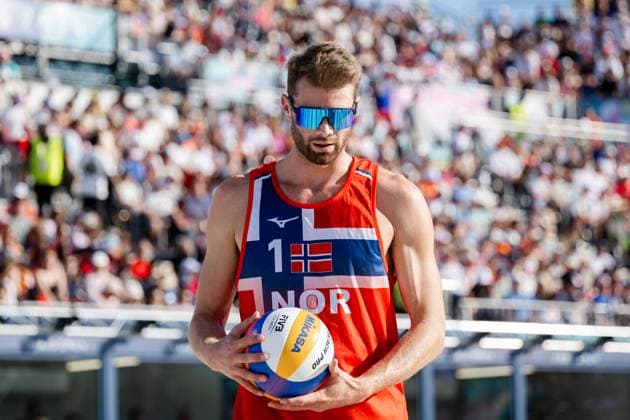 240808 Anders Mol of Norway in a men s Beach volleyball, Beachvolleyball semifinal match between Germany and Norway during day 13 of the Paris 2024 Olympics on August 8, 2024 in Paris. Photo: Jon Olav Nesvold BILDBYRAN COP 217 JE0103 beachvolleyboll beach volleyball sandvolleyball paris 2024 olympics day 13 germany - norway bbeng Copyright: JONxOLAVxNESVOLD BB240808JE053