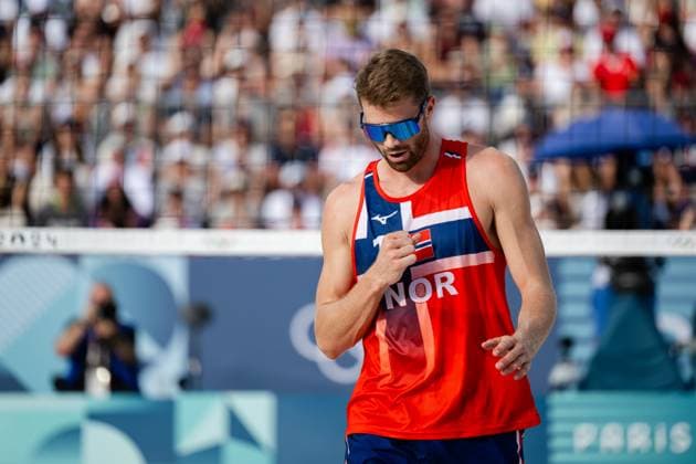 240808 Anders Mol of Norway in a men s Beach volleyball, Beachvolleyball semifinal match between Germany and Norway during day 13 of the Paris 2024 Olympics on August 8, 2024 in Paris. Photo: Jon Olav Nesvold BILDBYRAN COP 217 JE0103 beachvolleyboll beach volleyball sandvolleyball paris 2024 olympics day 13 germany - norway bbeng jubel Copyright: JONxOLAVxNESVOLD BB240808JE068