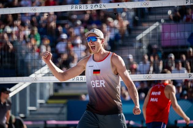 Sport Bilder des Tages 240808 Nils Ehlers of Germany celebrates in a men s Beach volleyball, Beachvolleyball semifinal match between Germany and Norway during day 13 of the Paris 2024 Olympics on August 8, 2024 in Paris. Photo: Jon Olav Nesvold BILDBYRAN COP 217 JE0103 beachvolleyboll beach volleyball sandvolleyball paris 2024 olympics day 13 germany - norway bbeng jubel Copyright: JONxOLAVxNESVOLD BB240808JE070