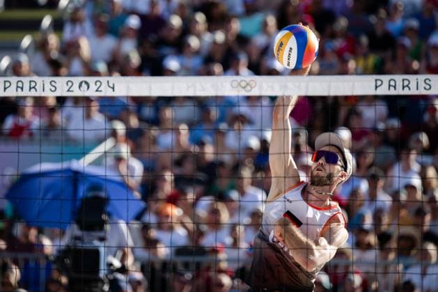 240808 Clemens Wickler of Germany in a men s Beach volleyball, Beachvolleyball semifinal match between Germany and Norway during day 13 of the Paris 2024 Olympics on August 8, 2024 in Paris. Photo: Jon Olav Nesvold BILDBYRAN COP 217 JE0103 beachvolleyboll beach volleyball sandvolleyball paris 2024 olympics day 13 germany - norway bbeng jubel Copyright: JONxOLAVxNESVOLD BB240808JE071