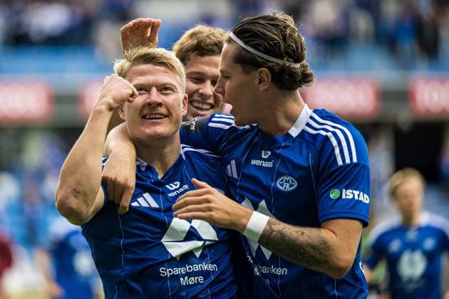 240808 Kristian Eriksen of Molde celebrates after scoring the 1-0 goal during the UEFA Europa League qualification match between Molde and Cercle Brugge on August 8, 2024 in Molde. Photo: Marius Simensen BILDBYRAN COP 238 bbeng cercle brugge football fotball fotboll grappa33 jubel molde uefa europa league Copyright: MARIUSxSIMENSEN BB240808ZZ140