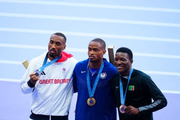Silver Medalist Matthew Hudson-Smith (left), Gold Medalist Quincy Hall (centre) and Bronze Medalist Muzala Samukonga (right) Paris 2024 Olympic Games, Olympische Spiele, Olympia, OS Day Thirteen, Paris, France - 08 Aug 2024  Copyright: xJavierxGarcia Shutterstockx 14622972o
