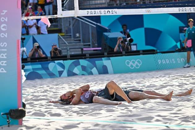 Olympische Spiele Beach volleyball, Beachvolleyball ; Paris 08.08.2024 Halbfinale, Herren, GER_NOR, Nils Ehlers (1, GER), Clemens Wickler (2, GER), Copyright: xBEAUTIFULxSPORTS TomxBlochx