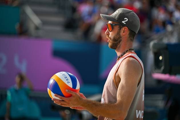 Olympische Spiele Beach volleyball, Beachvolleyball ; Paris 08.08.2024 Halbfinale, Herren, GER_NOR, Clemens Wickler (2, GER), Copyright: xBEAUTIFULxSPORTS TomxBlochx