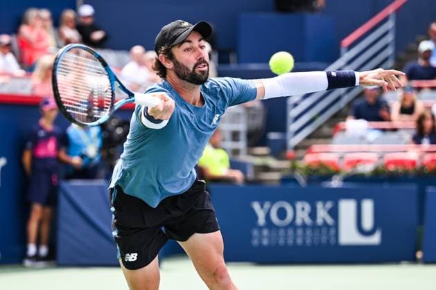 ATP, Tennis Herren National Bank Open 2024 MONTREAL, QC, CANADA - AUGUST 08: Jordan Thompson (AUS) returns the ball during a second round match at ATP National Bank Open on August 08, 2024 at IGA Stadium in Montreal, QC, Canada (Photo by David Kirouac) Copyright: xBEAUTIFULxSPORTS Kirouacx