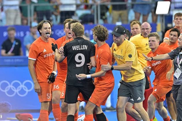 Sport Themen der Woche KW32 Sport Bilder des Tages PARIS, 08-08-2024, Venue: Stade Yves-du-Manoir. Paris Olympic Games, Olympische Spiele, Olympia, OS 2024, Hockey, men, Netherlands -Germany, final, The Netherlands wins the gold medal after taking penalties against Germany Men, Hockey, Netherlands - Germany, Final  x25980780x Copyright: