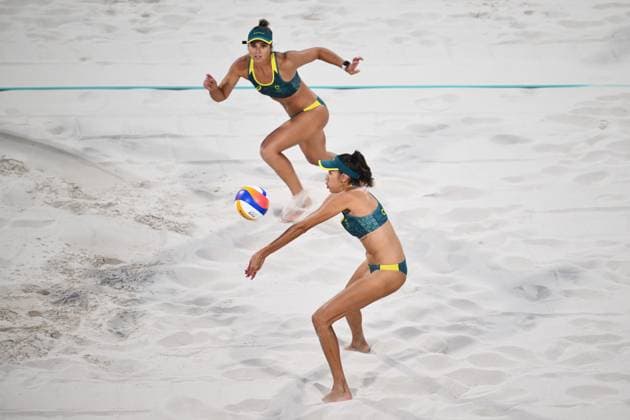 OLY24 Beach volleyball, Beachvolleyball Australian beach volleyball player Mariafe Artacho del Solar and Australian beach volleyball player Taliqua Clancy in action during the Women s Semifinal 51 beach volleyball match between Australia and Brazil at Eiffel Tower Stadium in Paris, as part of the 2024 Paris Olympic Games, Olympische Spiele, Olympia, OS France, Thursday, August 08, 2024. ( NO ARCHIVING, EDITORIAL USE ONLY, NO USE IN BOOKS WITHOUT CONSENT PARIS FRANCE Copyright: xJOELxCARRETTx 20240809161217008646