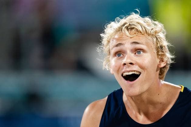 240808 David Ahman of Sweden reacts in a men s Beach volleyball, Beachvolleyball semifinal match between Qatar and Sweden during day 13 of the Paris 2024 Olympic Games, Olympische Spiele, Olympia, OS on August 8, 2024 in Paris. Photo: Ludvig Thunman BILDBYRAN kod LT LT0664 beachvolleyboll beach volleyball sandvolleyball olympic games olympics os ol olympiska spel olympiske leker paris 2024 paris-os paris-ol 13 bbeng depp Copyright: LUDVIGxTHUNMAN BB240808LT049