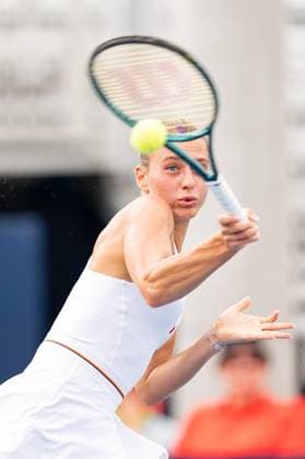 TORONTO, ON - AUGUST 08: Marta Kostyuk of Ukraine hits a shot during her second round match of the National Bank Open, part of the WTA, Tennis Damen Tour, at Sobeys Stadium on August 8, 2024 in Toronto, Canada. (Photo by Julian Avram Icon Sportswire) TENNIS: AUG 08 National Bank Open EDITORIAL USE ONLY Icon2408080030