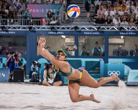 Taliqua Clancy of Australia during the womens Beach volleyball, Beachvolleyball match between Ana Patricia Ramos Duda Lisboa of Brazil and Mariafe Artacho del Solar Taliqua Clancy of Australia at the Olympic Games, Olympische Spiele, Olympia, OS Paris 2024 at Eiffel Tower Stadium in Paris, France. (Richard Callis SPP) Copyright: xRichardxCallis SPPx spp-en-RiCa-RM4_richie_08082024b-9426