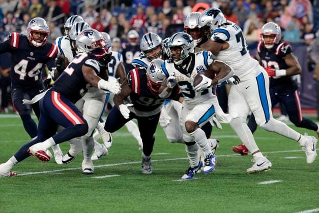FOXBOROUGH, MA - AUGUST 08: Carolina Panthers running back Mike Boone (34) carries during a preseason game between the New England Patriots and the Carolina Panthers on August 8, 2024, at Gillette Stadium in Foxborough, Massachusetts. (Photo by Fred Kfoury III Icon Sportswire) NFL, American Football Herren, USA AUG 08 Preseason Panthers at Patriots EDITORIAL USE ONLY Icon482240808018