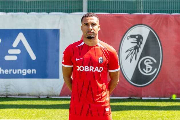 Daniel-Kofi Kyereh; SC Freiburg, 11; GER, SC Freiburg, 1.BL, Portraettermin 2024 2025, 08.08.2024, GER, SC Freiburg, 1.BL, Portraettermin 2024 2025, 08.08.2024 Freiburg *** Daniel Kofi Kyereh SC Freiburg, 11 GER, SC Freiburg, 1 BL, portrait date 2024 2025, 08 08 2024, GER, SC Freiburg, 1 BL, portrait date 2024 2025, 08 08 2024 Freiburg Copyright: xEibner-Pressefoto WolfgangxFrankx EP_WFK