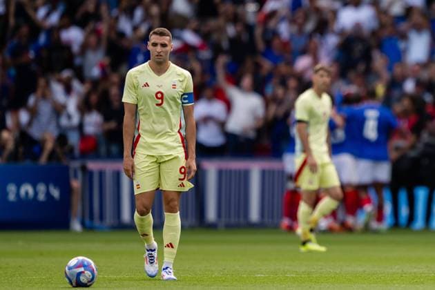 240809 Abel Ruiz of Spain looks dejected after the 1-0 goal in the men™s football final between France and Spain during day 14 of the Paris 2024 Olympic Games, Olympische Spiele, Olympia, OS on August 9, 2024 in Paris. Photo: Johanna Säll BILDBYRAN kod JL JL0429 fotboll football soccer fotball olympic games olympics os ol olympiska spel olympiske leker paris 2024 paris-os paris-ol 14 bbeng spanien frankrike depp Copyright: JOHANNAxSÄLL BB240809ZD145