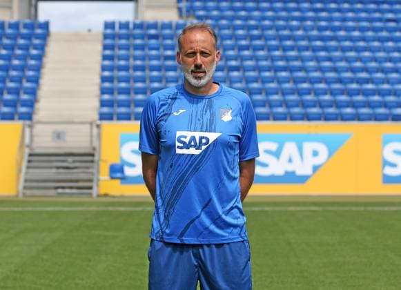 Trainer Pelegrino Matarazzo , TSG 1899 Hoffenheim . Porträttermin TSG 1899 Hoffenheim 2024-2025 . Sinsheim, GER, 07.08.2024 ,Fussball 1. Bundesliga 2024 2025 . Editorial use only !