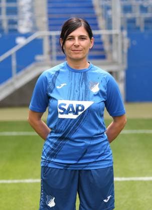 Physiotherapeutin Mandana Scharei , TSG 1899 Hoffenheim . Porträttermin TSG 1899 Hoffenheim 2024-2025 . Sinsheim, GER, 07.08.2024 ,Fussball 1. Bundesliga 2024 2025 . Editorial use only !