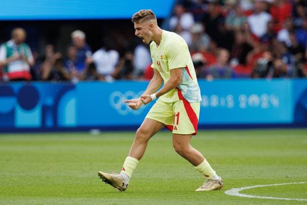 August 9, 2024, Paris, France: FERMIN LOPEZ (11) of Spain celebrates his goal during the menÃ¢â‚¬â ¢s final match of the 2024 Olympic Games, Olympische Spiele, Olympia, OS Football Tournament between France and Spain at the Parc des Princes stadium in Paris, France. Paris France - ZUMAl303 20240809_oly_l303_012 Copyright: xSydneyxLowx