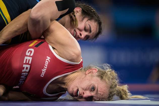 Bilder des Jahres 2024, Sport 08 August Sport Themen der Woche KW32 Sport Bilder des Tages 240809 Sandra Paruszewski of Germany competes against Giullia Penalber of Brazil in a women s wrestling 62 kg round of 16 during day 14 of the Paris 2024 Olympic Games, Olympische Spiele, Olympia, OS on August 9, 2024 in Paris. Photo: Maxim ThorÃ BILDBYRAN kod MT MT0651 brottning wrestling olympic games olympics os ol olympiska spel olympiske leker paris 2024 paris-os paris-ol 14 bbeng norge sextondelsfinal *** 240809 Sandra Paruszewski of Germany competes against Giullia Penalber of Brazil in a women s wrestling 62 kg round of 16 during day 14 of the Paris 2024 Olympic Games on August 9, 2024 in Paris Photo Maxim ThorÃ BILDBYRAN code MT MT0651 wrestling wrestling olympic games olympics os ol olympiska spel olympiske leker paris 2024 paris os paris ol 14 bbeng norge sextondelsfinal  Copyright: MAXIMxTHORE BB240809MT056