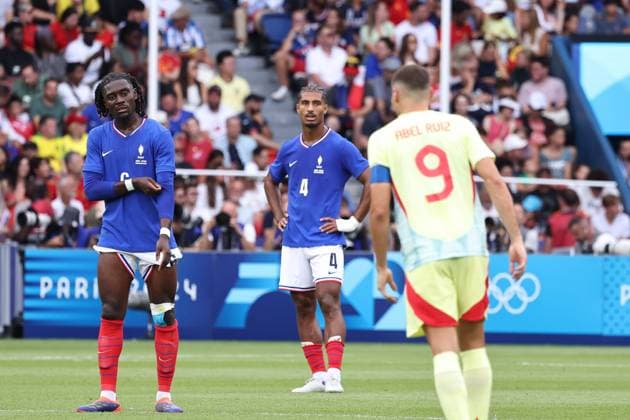 LP Fred Dugit - FRANCE - SPAIN PHOTOPQR LE PARISIEN LP Fred Dugit ; Paris ; 09 08 2024 ; JO Paris 2024 Paris (XVIe), le 09 08 2024 Parc des Princes Finale de football hommes France - Espagne Manu Kone et Loïc Bade LP Fred Dugit Men s football final France - Spain