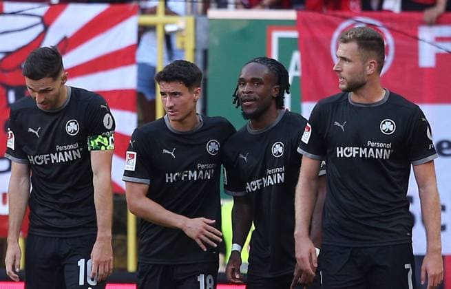 2:0 Fürth durch Noel Futkeu (9, Greuther Fürth) 09.08.2024, Fußball, 2. Bundesliga, FC Kaiserslautern - SpVgg Greuther Fürth, 2. Spieltag, Saison 2024 25, Fritz Walter Stadion, Kaiserslautern, Deutschland, zmdz, ** DFB & DFL regulations prohibit any use of photographs as image sequences and or quasi-video. ** FC Kaiserslautern - SpVgg Greuther Fürth