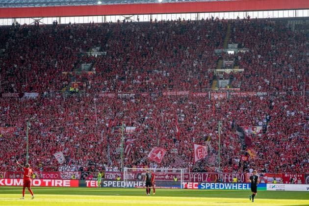 09.08.2024, xhfmx, Fussball 2.Bundesliga, 1.FC Kaiserslautern - SpVgg Greuther Fürth emspor, Westtribüne Kaiserslautern (DFL DFB REGULATIONS PROHIBIT ANY USE OF PHOTOGRAPHS as IMAGE SEQUENCES and or QUASI-VIDEO) Kaiserslautern