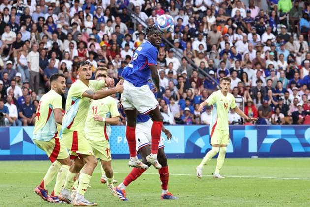 JEUX OLYMPIQUES PARIS 2024 PHOTOPQR LE PARISIEN LP Fred Dugit ; Paris ; 09 08 2024 ; JO Paris 2024 Paris (XVIe), le 09 08 2024 Parc des Princes Finale de football hommes France - Espagne Marc Pubill et Castello Lukeba LP Fred Dugit - The Paris 2024 Summer Olympic Games, Olympische Spiele, Olympia, OS (Jul 26-Aug 11, 2024).