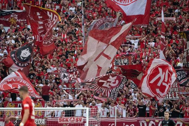09.08.2024, xhfmx, Fussball 2.Bundesliga, 1.FC Kaiserslautern - SpVgg Greuther Fürth emspor, Westtribüne Lautern Fans (DFL DFB REGULATIONS PROHIBIT ANY USE OF PHOTOGRAPHS as IMAGE SEQUENCES and or QUASI-VIDEO) Kaiserslautern
