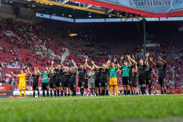 09.08.2024, xhfmx, Fussball 2.Bundesliga, 1.FC Kaiserslautern - SpVgg Greuther Fürth emspor, Greuther Fürth bedankt sich bei den Fans. (DFL DFB REGULATIONS PROHIBIT ANY USE OF PHOTOGRAPHS as IMAGE SEQUENCES and or QUASI-VIDEO) Kaiserslautern