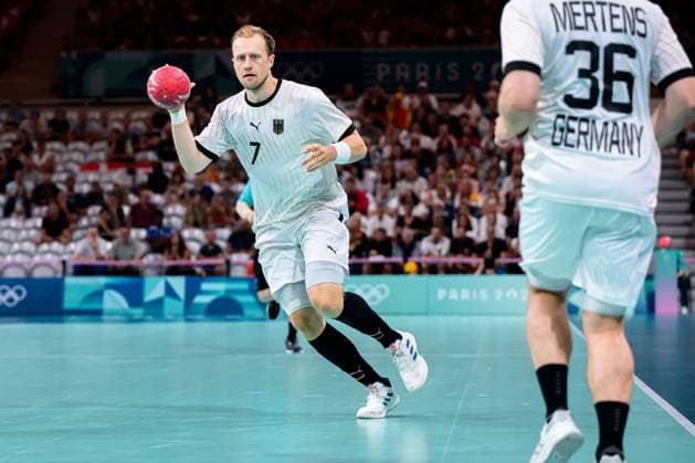 Paris, Frankreich: Handball Olympia Herren - Halbfinale - Deutschland - Spanien Luca Witzke (Deutschland) Lille Stade Pierre Mauroy Frankreich