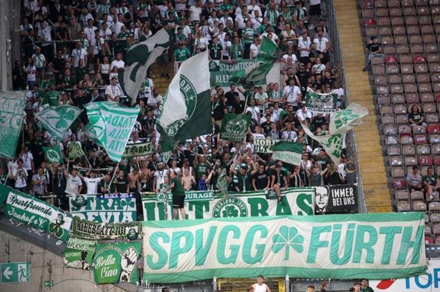 Greuter Fürth Fans im Gästeblock 09.08.2024, Fußball, 2. Bundesliga, FC Kaiserslautern - SpVgg Greuther Fürth, 2. Spieltag, Saison 2024 25, Fritz Walter Stadion, Kaiserslautern, Deutschland, zmdz, ** DFB & DFL regulations prohibit any use of photographs as image sequences and or quasi-video. ** FC Kaiserslautern - SpVgg Greuther Fürth