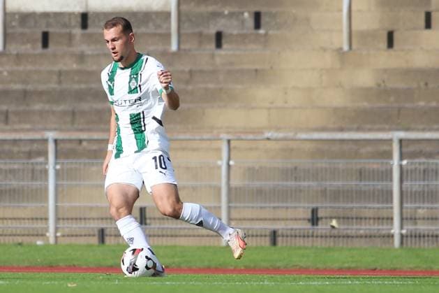 Mönchengladbach, Deutschland 09. August 2024: Regionalliga West - 2024 2025 - Bor. Mönchengladbach U23 vs. SC Paderborn U23 Im Bild: Kushtrim Asallari (Borussia Mönchengladbach U23) Grenzlandstadion Nordrhein Westfalen Copyright: xFotostandx xVanxderxVeldenx